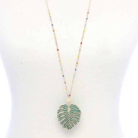 BOUTIQUE MYSTERY BOX Valued at $150+ Size Large - Picture 12 of 15